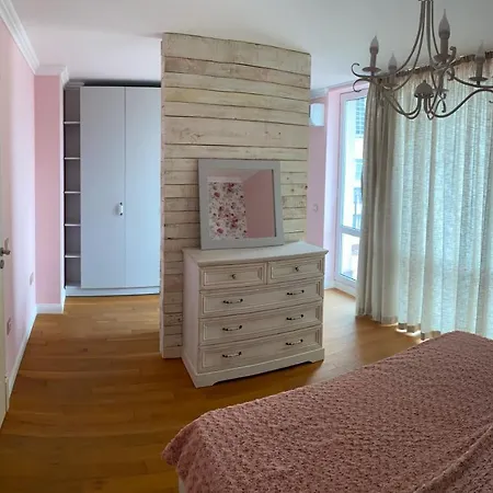 Rustic Apartman